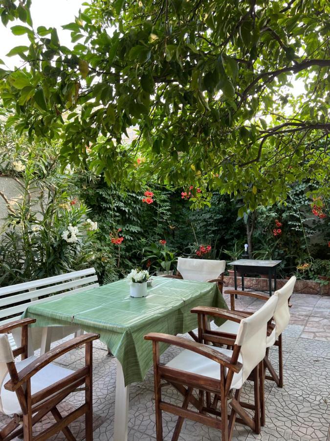 Cosy Guesthouse-Souterrain With Garden In City Center Corinth Exterior photo